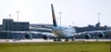 Lufthansa Airbus A 380 zu Besuch Flughafen Koeln Bonn P004